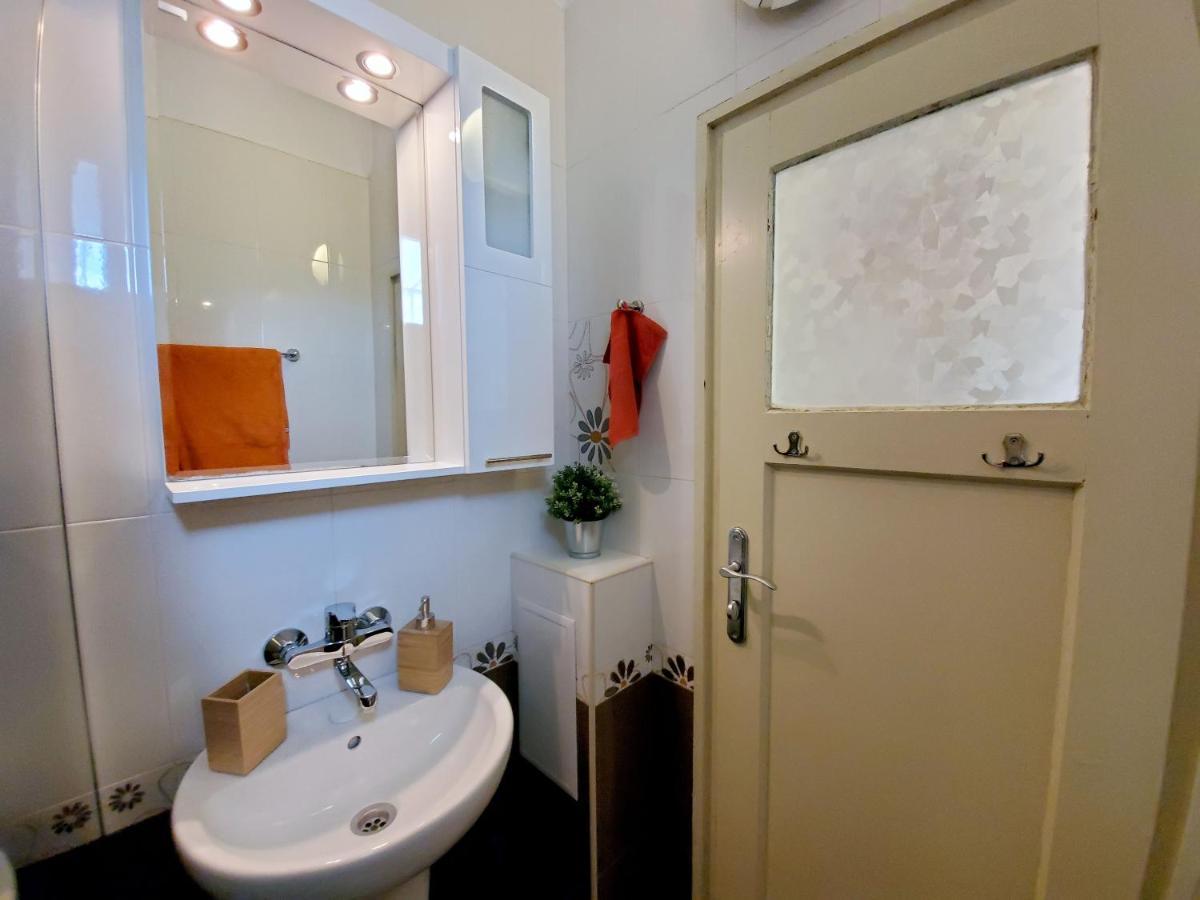 Sunny Central Apartment 소피아 외부 사진